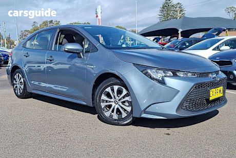 Grey 2020 Toyota Corolla Sedan Ascent Sport + Navi (hybrid)
