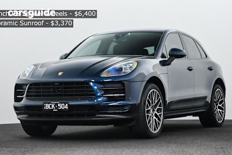Blue 2019 Porsche Macan Wagon
