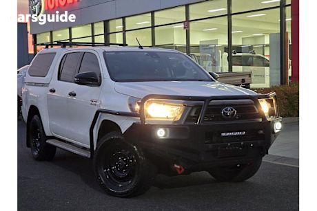 White 2021 Toyota Hilux Ute Tray SR 4X4