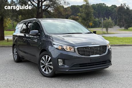 Grey 2015 Kia Carnival Wagon SLI