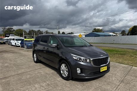 Grey 2016 Kia Carnival Wagon SI