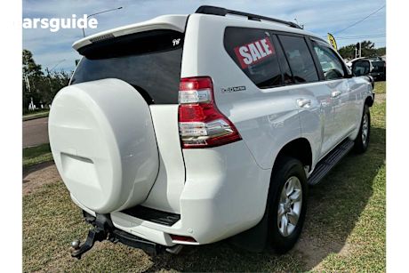 White 2014 Toyota Landcruiser OtherCar