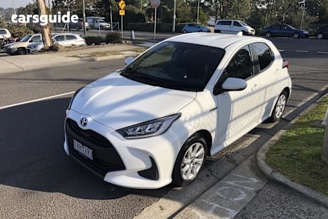 White 2022 Toyota Yaris Hatch Hybrid