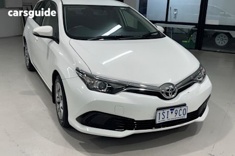White 2015 Toyota Corolla Hatchback Ascent