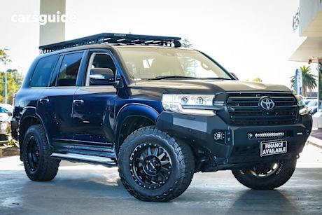 Blue 2017 Toyota Landcruiser Wagon Sahara (4X4)