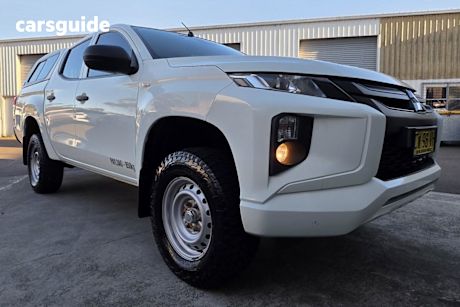 White 2020 Mitsubishi Triton Double Cab Pick Up GLX (4X4)