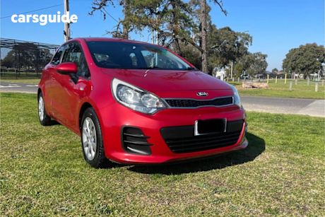 Red 2015 Kia RIO Hatchback S