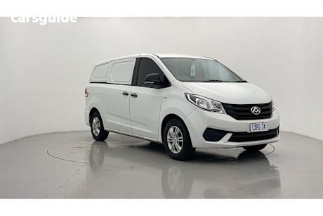 2022 LDV G10+ Van Barn Door