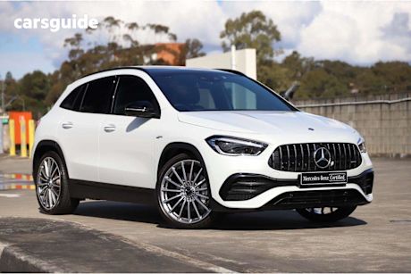 White 2023 Mercedes-Benz GLA-Class Wagon GLA35 AMG 4WD
