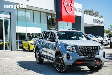 Grey 2025 Nissan Navara Dual Cab Pick-up PRO-4X (4X4)