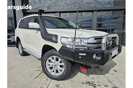 White 2017 Toyota Landcruiser SUV VX 4X4