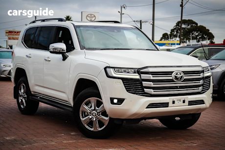 White 2024 Toyota Landcruiser Wagon LC300 Sahara (4X4)