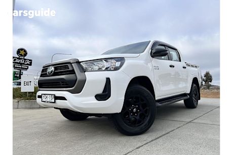 White 2022 Toyota Hilux Double Cab Pick Up SR HI-Rider (4X2)