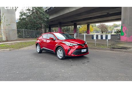 2020 Toyota C-HR Hatchback Standard (2WD)