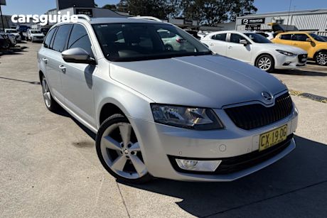 Silver 2014 Skoda Octavia Wagon 132 TSI Elegance