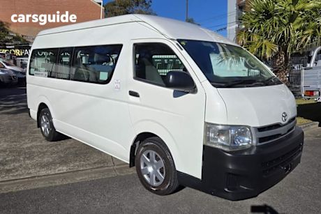 White 2011 Toyota Hiace Bus Commuter