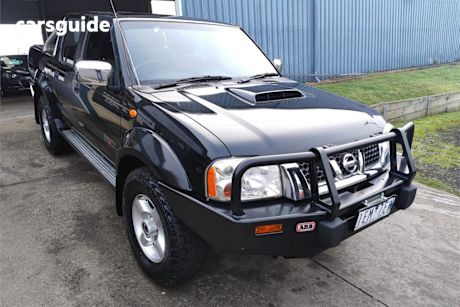 Black 2015 Nissan Navara Dual Cab Pick-up ST-R (4X4)