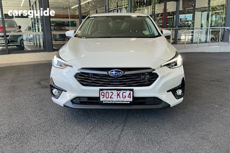 White 2024 Subaru Impreza Hatchback 2.0R (awd)