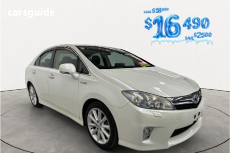 White 2010 Toyota Sai Sedan G