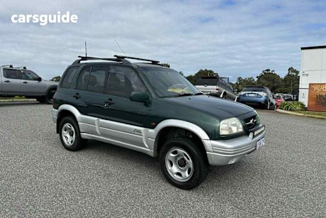Green 2000 Suzuki Grand Vitara Wagon Sports (4X4)