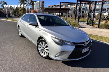 Silver 2016 Toyota Camry Sedan Atara S Hybrid