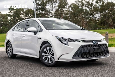 White 2020 Toyota Corolla Sedan Ascent Sport (hybrid)