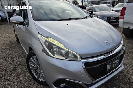 Silver 2015 Peugeot 208 Hatchback Access