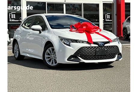 White 2024 Toyota Corolla Hatch ASCENT SPORT HYBRID F