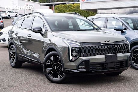 Green 2025 Kia Sportage Wagon SX+ F