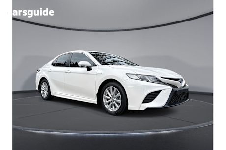 White 2020 Toyota Camry Sedan ASCENT SPORT F