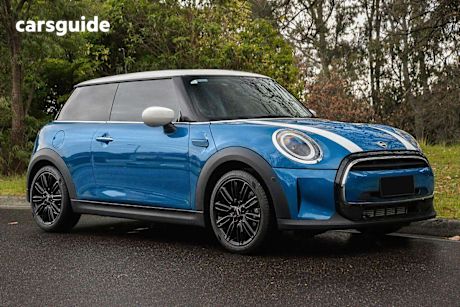 Blue 2023 Mini Cooper Hatchback Classic 3D Hatch