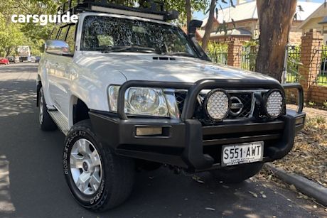White 2010 Nissan Patrol Wagon ST (4X4)