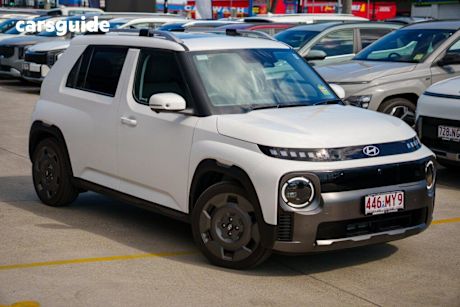 White 2025 Hyundai Inster Wagon Cross SRF 2WD (49Kwh)