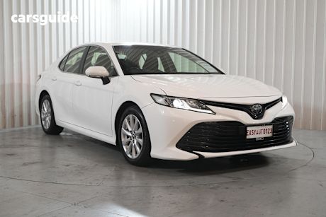 White 2019 Toyota Camry Sedan Ascent