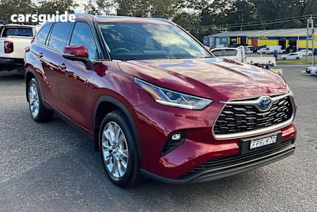 Red 2024 Toyota Kluger Wagon GRANDE 4X4