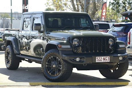 Green 2021 Jeep Gladiator Dual Cab Utility Night Eagle (4X4)