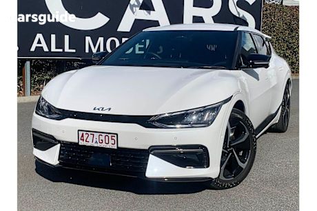 White 2023 Kia EV6 Wagon GT-LINE R