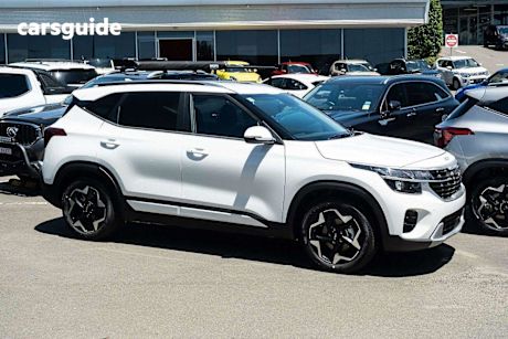 White 2025 Kia Seltos Wagon Sport+ (awd)