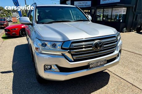 Silver 2016 Toyota Landcruiser Wagon Sahara (4X4)