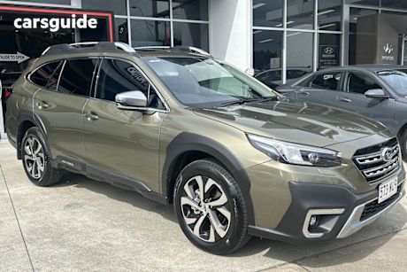 Green 2022 Subaru Outback Wagon AWD Touring