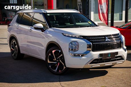White 2022 Mitsubishi Outlander Wagon Exceed 7 Seat (awd)