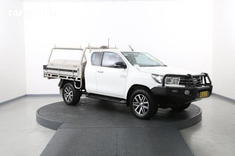 White 2017 Toyota Hilux X Cab Utility SR (4X4)