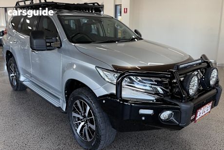 Silver 2017 Mitsubishi Pajero Wagon GLS LWB (4X4)