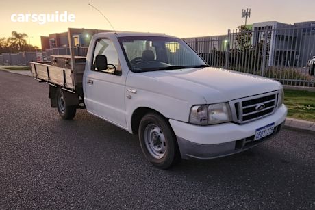 White 2006 Ford Courier Cab Chassis Gl