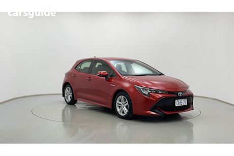 2018 Toyota Corolla Hatchback Ascent Sport (hybrid)