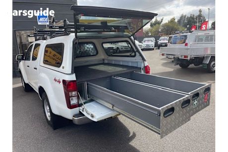White 2019 Isuzu D-MAX Crew Cab Utility SX (4X4)
