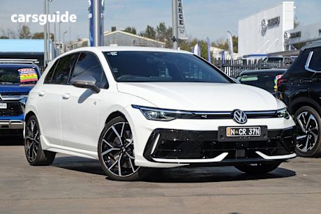 White 2025 Volkswagen Golf Hatch R 4WD
