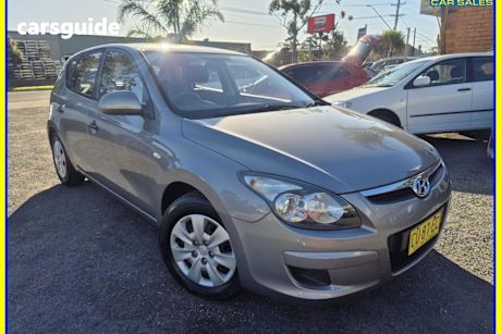 Silver 2011 Hyundai I30 Hatchback SX