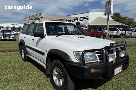 White 2004 Nissan Patrol Wagon ST (4X4)