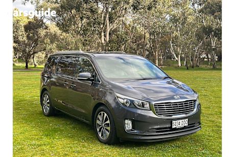 Grey 2017 Kia Carnival Wagon SLI